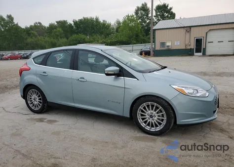 2013 Ford Focus Bev z USA, uszkodzony, nr VIN 1FADP3R42DL264058